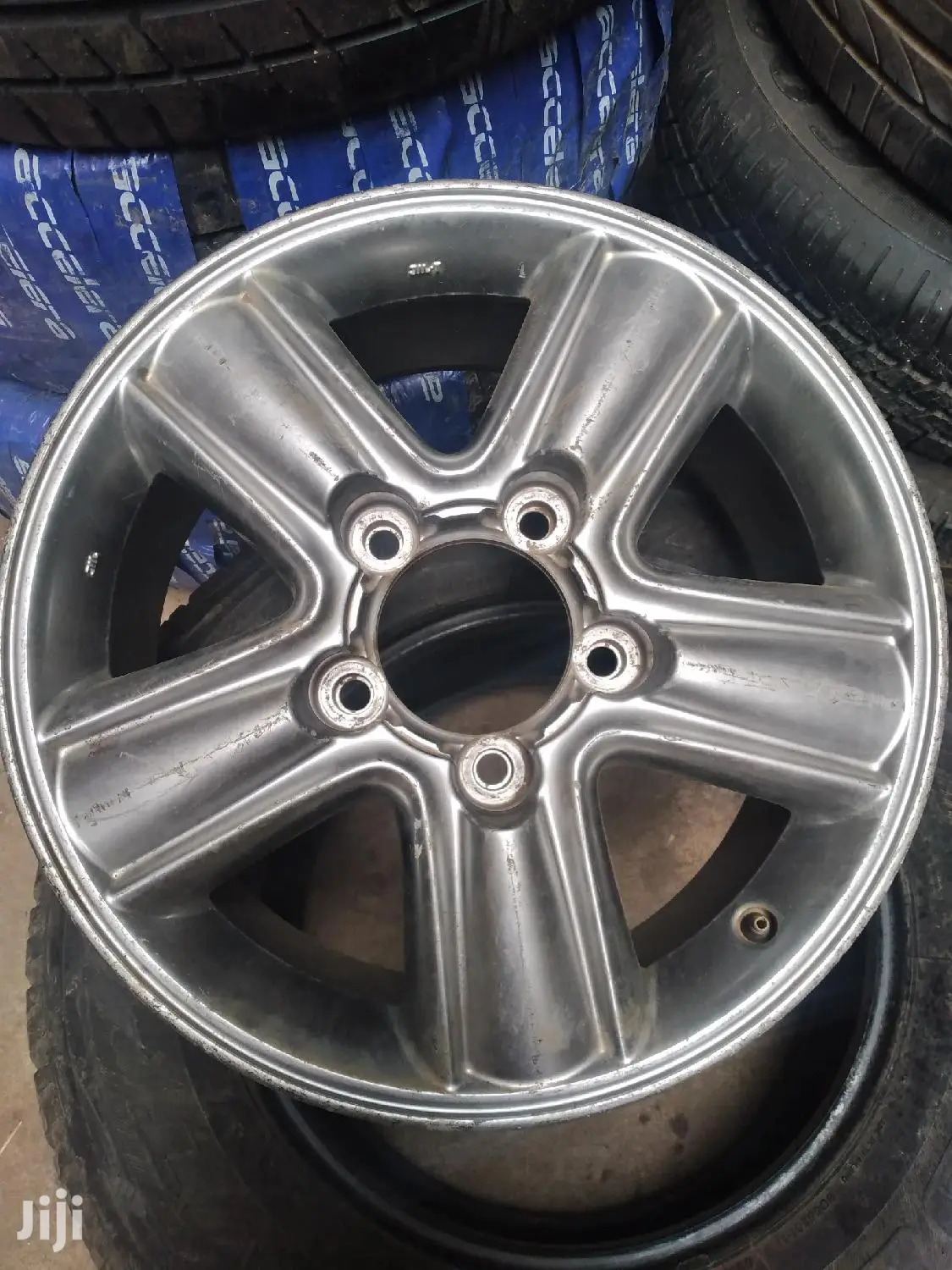 Original Rim Size 18 Inch for Landcruiser VX.