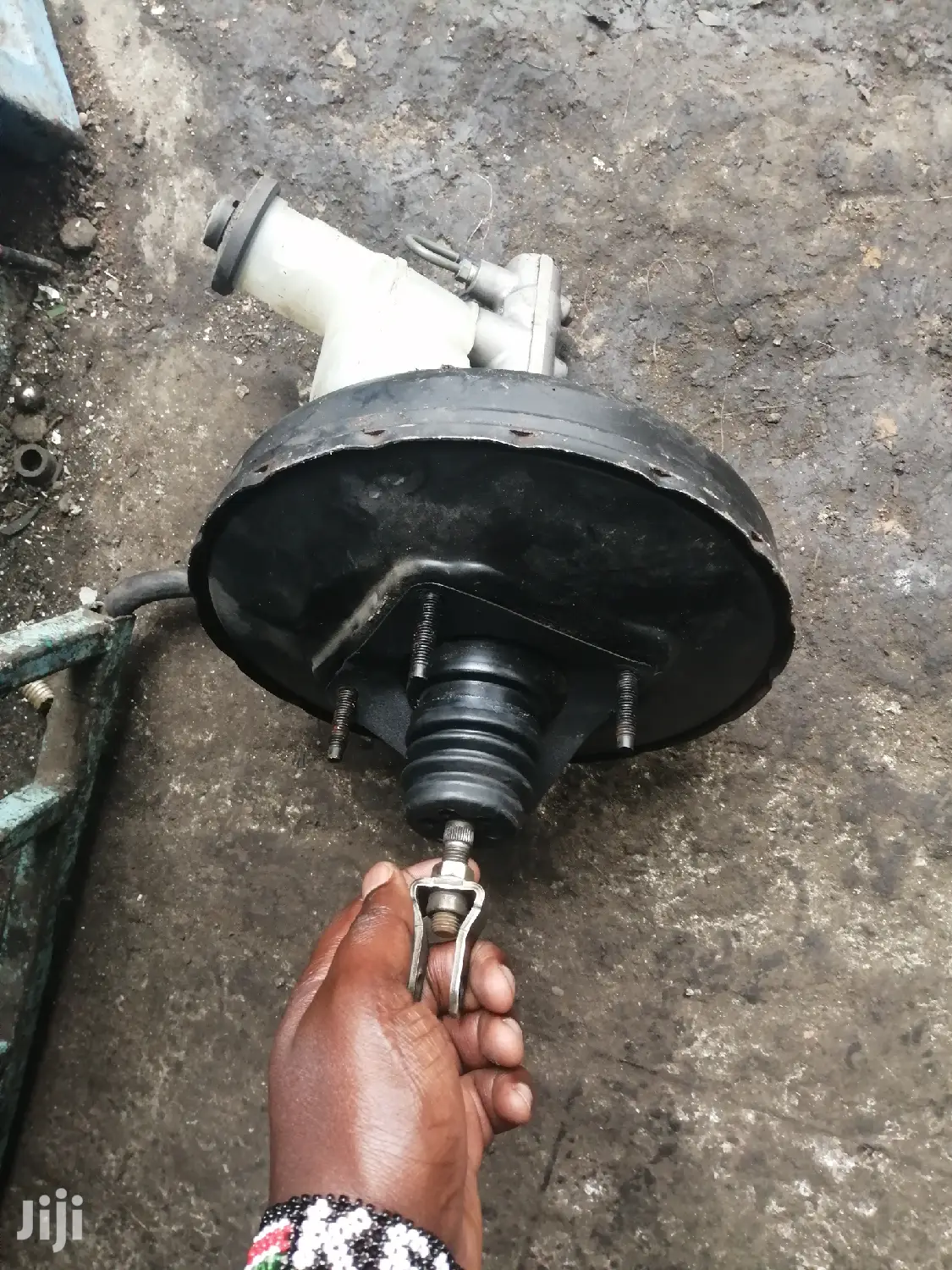 Toyota Premio/Old Model/Nyoka Brake Booster/Master Cylinder.