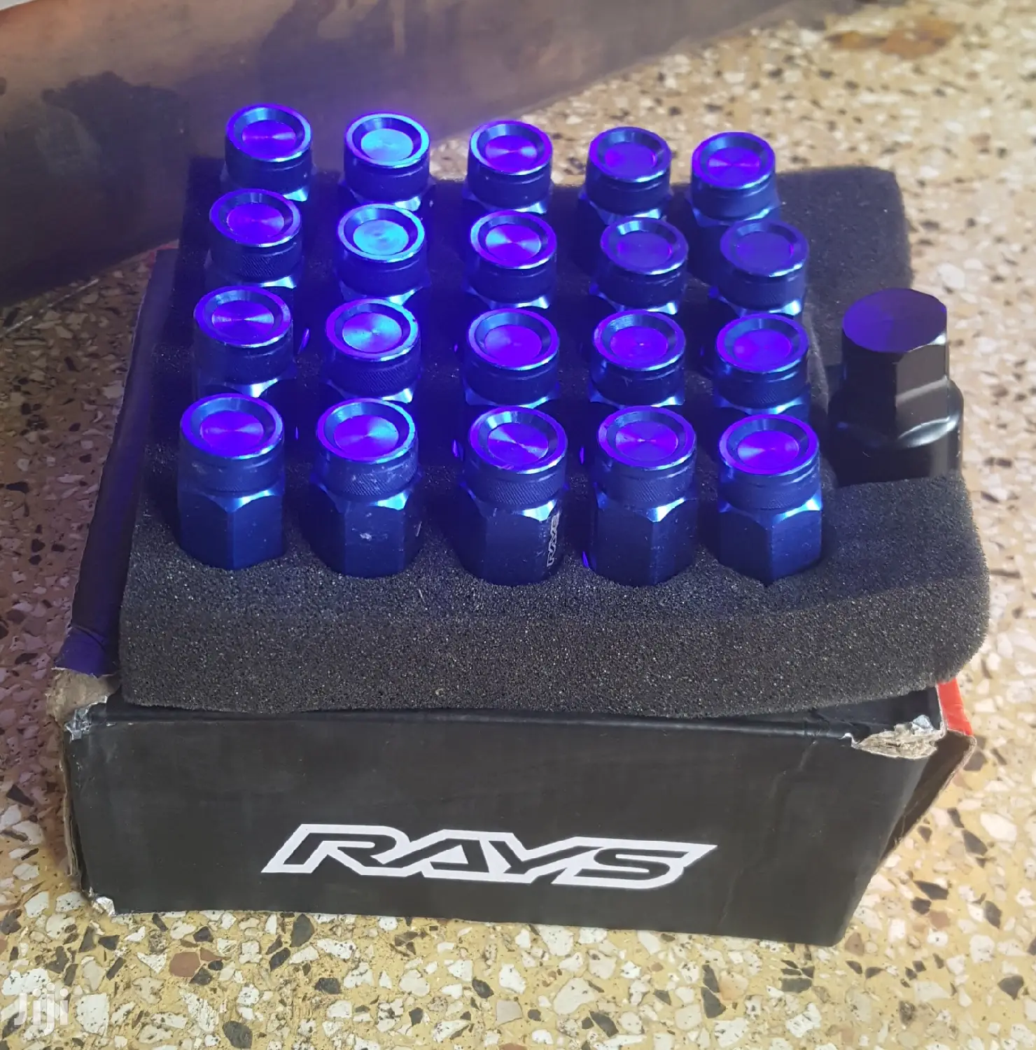 Brand New 20 Pieces Non-Bullet Nuts, Free Delivery Withn Cbd