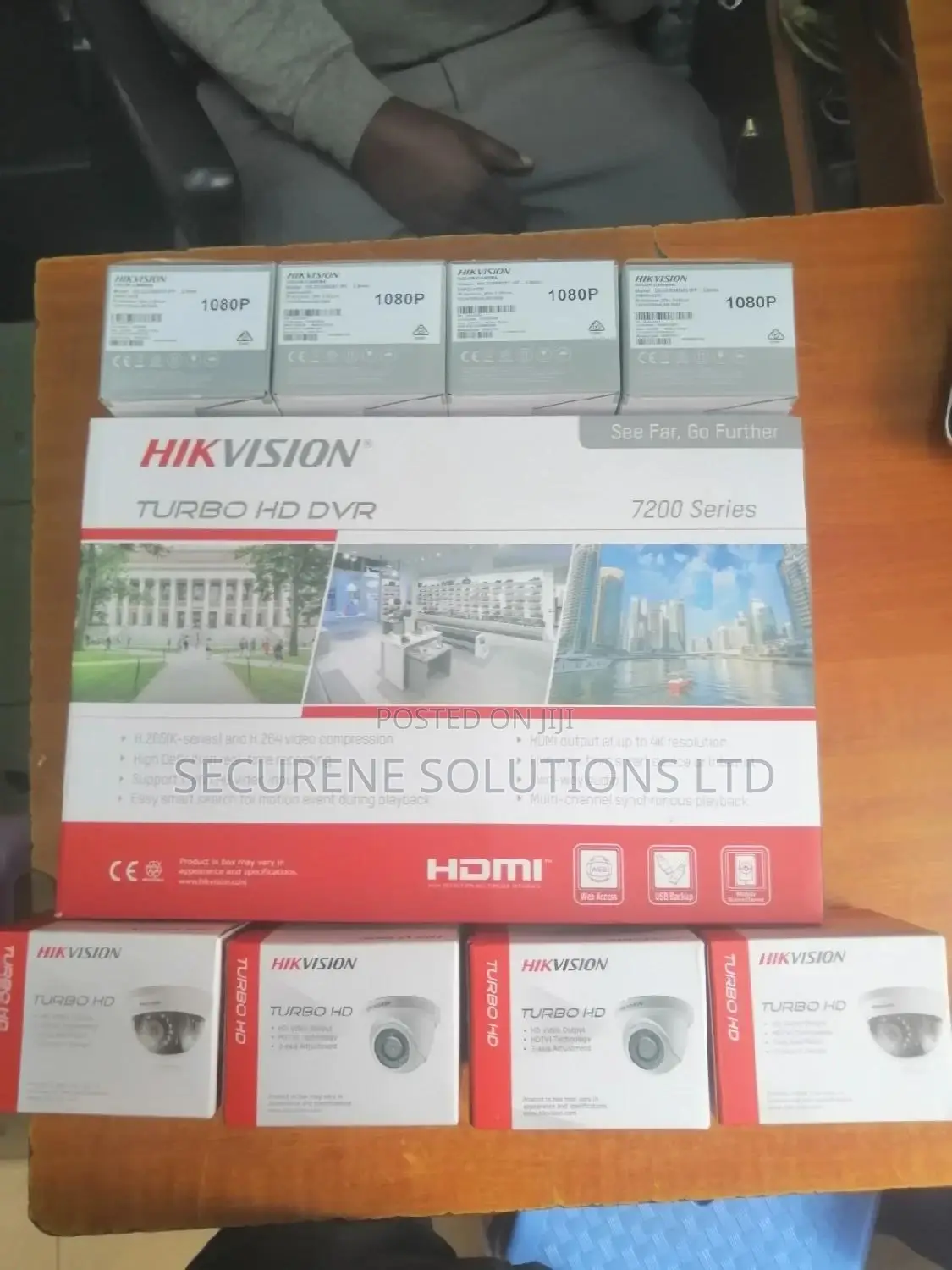 8 Camera Hikvision CCTV Kit Turbo HD, 1080p System