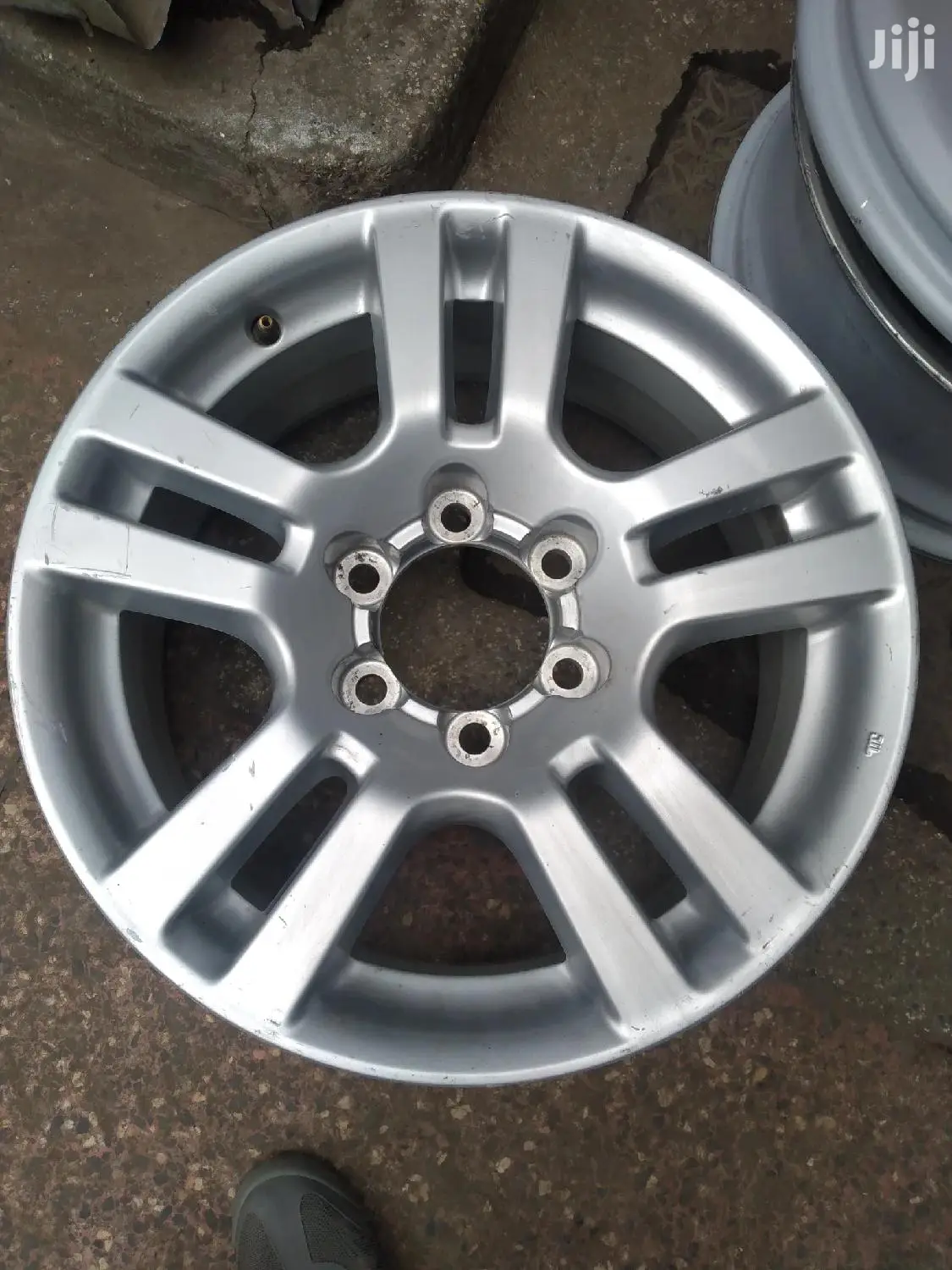 Original Rim Size 18 Inch for Landcruiser Prado.