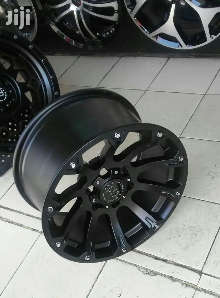 Alloy Rims Set Size 18 Inch 6 Holes Brand New.