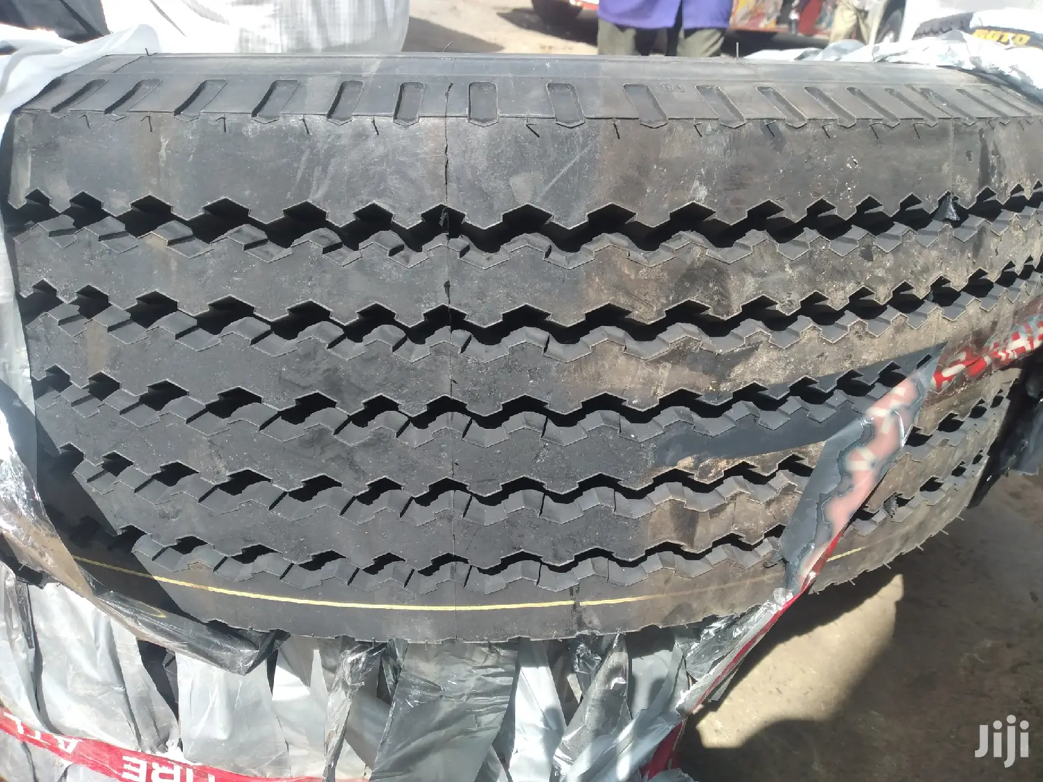Atlas Tires Size 385/65R22.5 Tubeless 18ply
