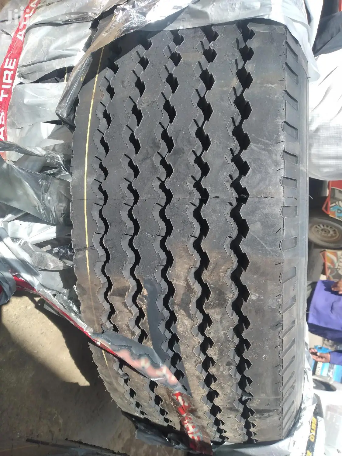 Atlas Tires Size 385/65R22.5 Tubeless 18ply