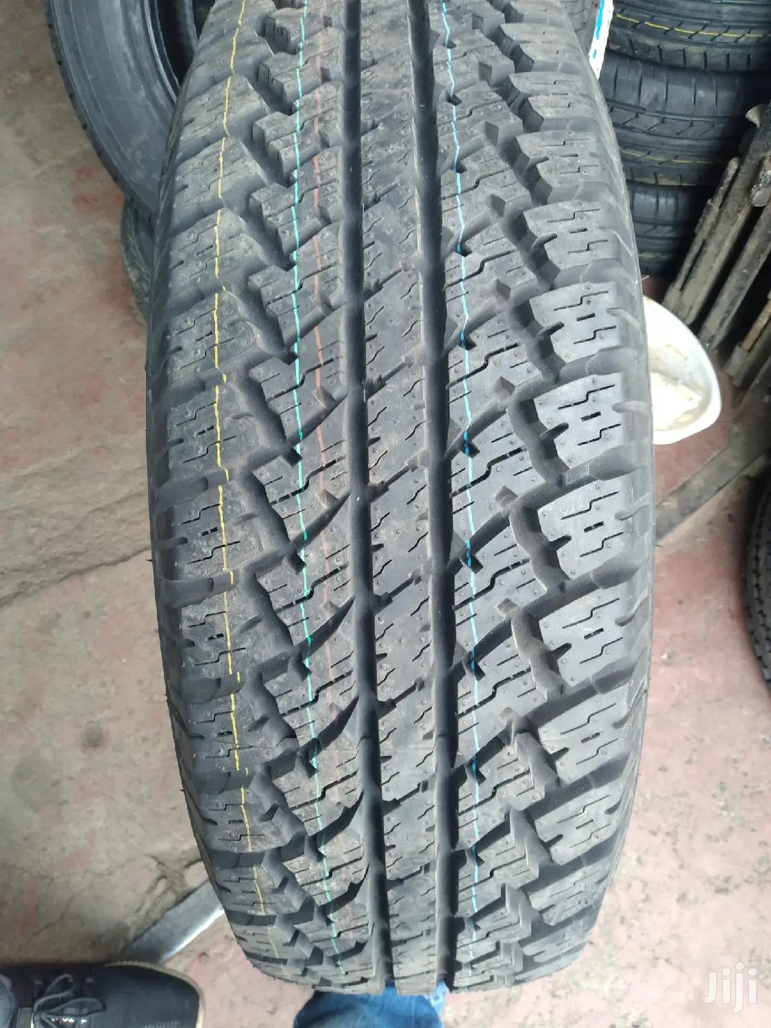 Maxtrek Tires Sizes 245/70 R16 Tubeless.