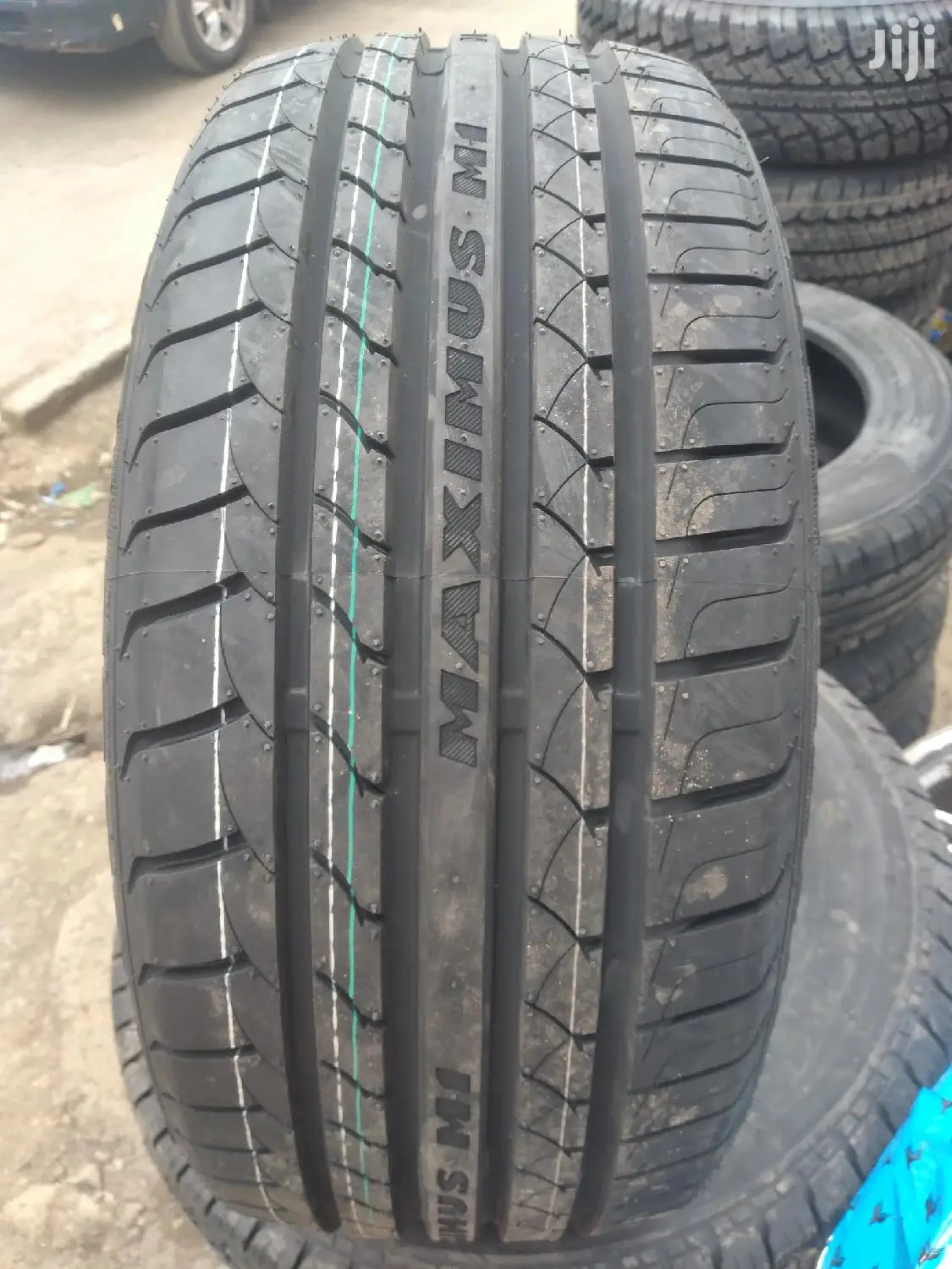 Maximus Tires Sizes 235/45r17 Radial Tubeless.