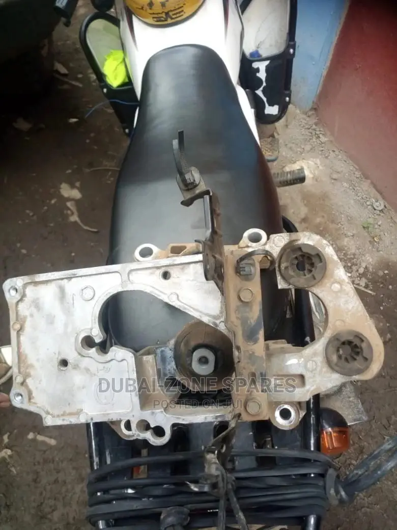 Gear Box Mounting Nissan Serena, Dualis, Extrail Model 2012.