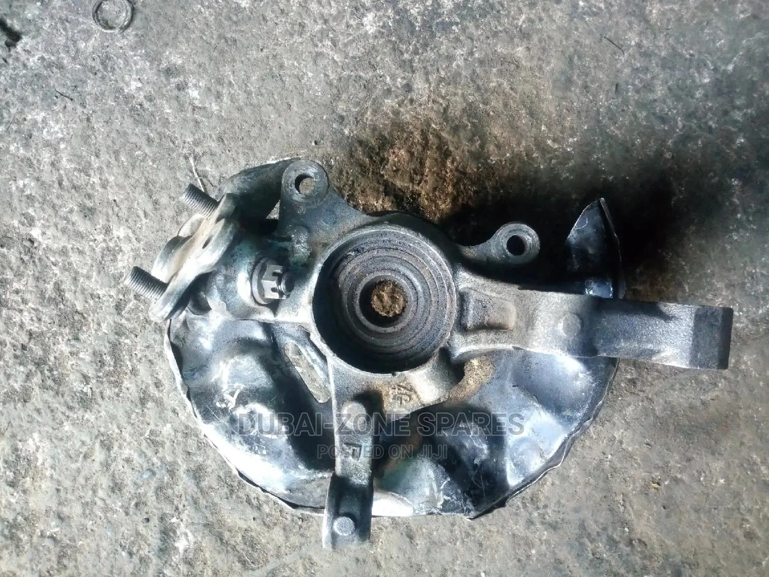 Front Hub Toyota Fielder/Nze/Ractis/Premio/Probox/Available.