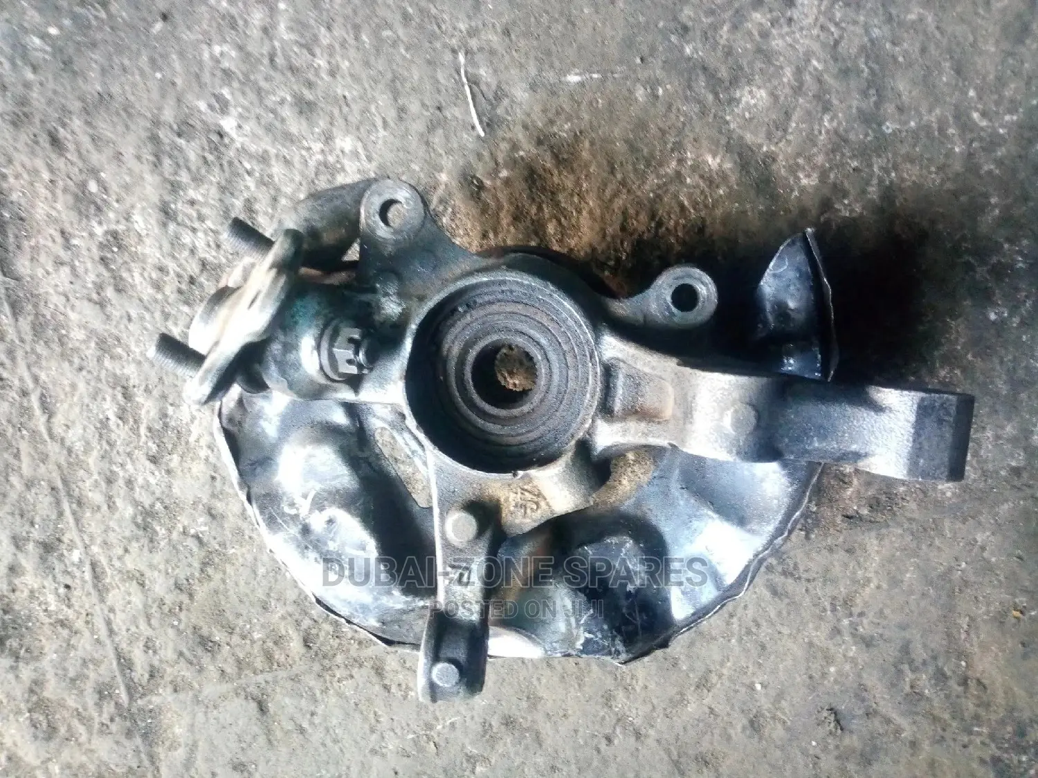 Front Hub Toyota Fielder/Nze/Ractis/Premio/Probox/Available.