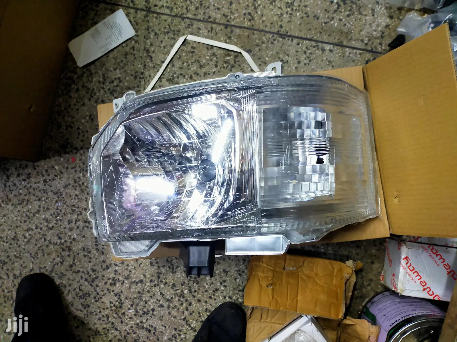 Hiace 2016 Headlight