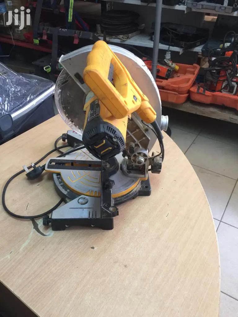 EX-UK Jcb Mitre Saw