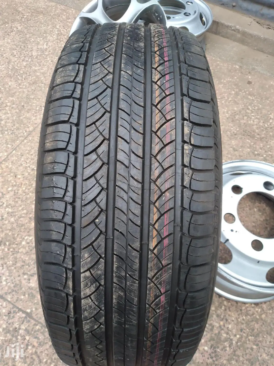Michellin Tires Sizes 285/60R18.