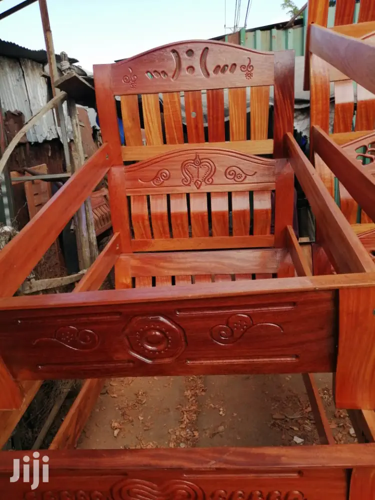Mahogany Beds 4 by 6 Feets.