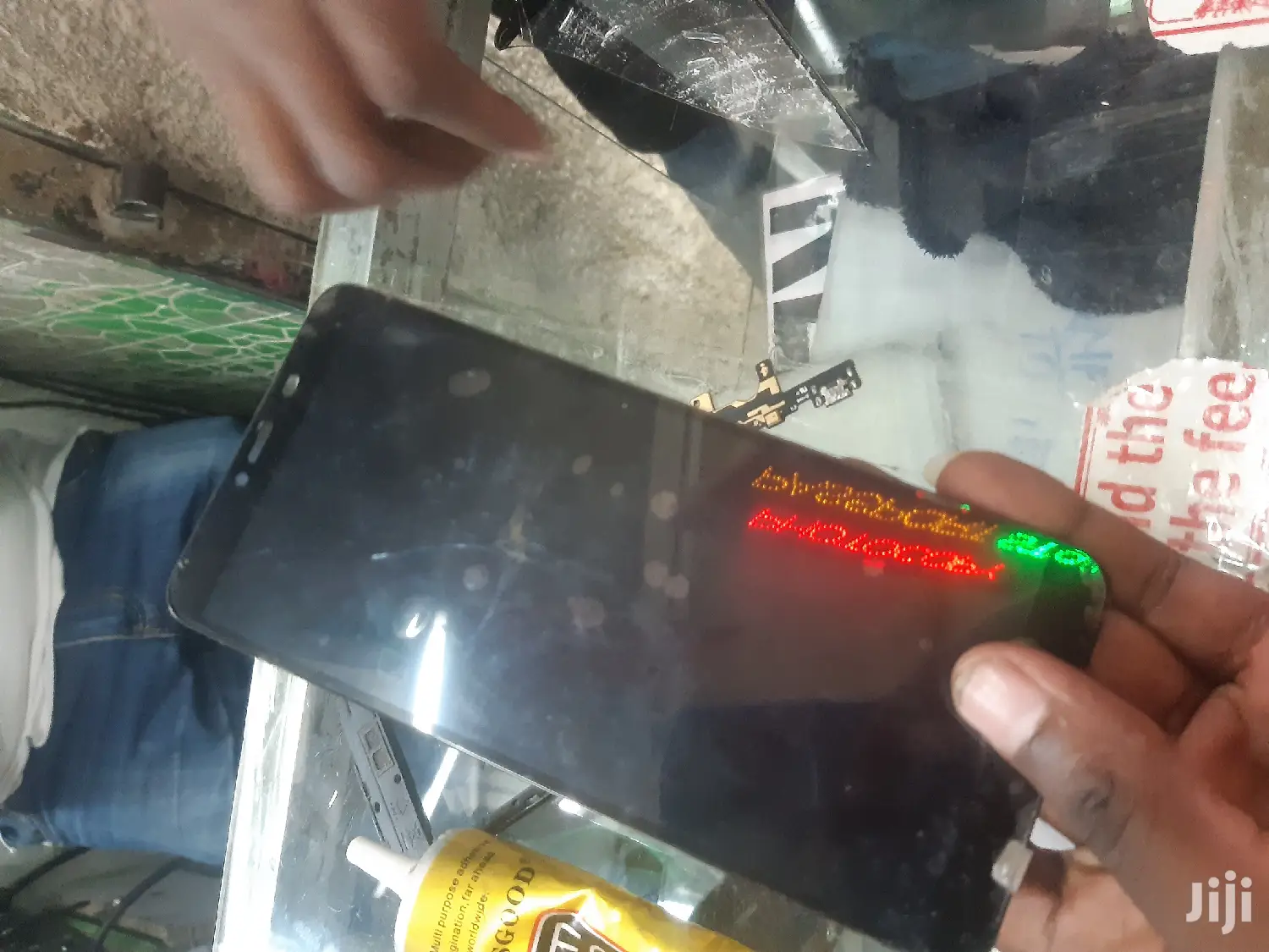 We Deal With All Smartphone Screens