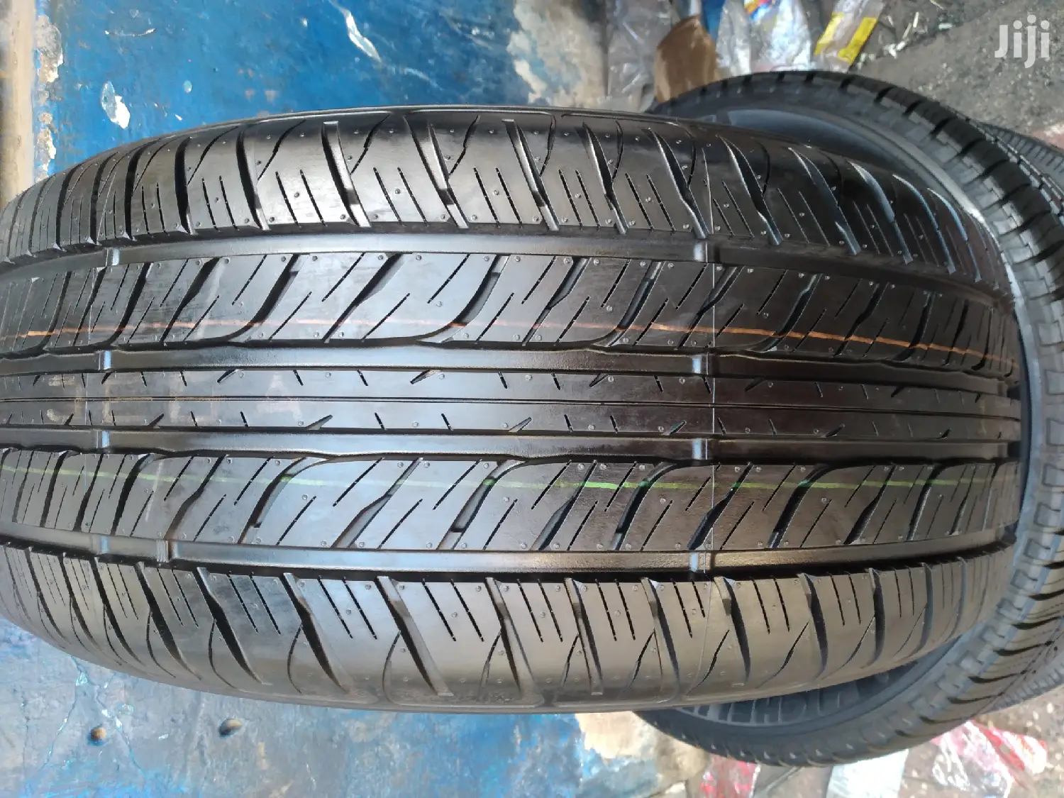 Original Dunlop Tires Sizes 285/50r20 Made in Japan.