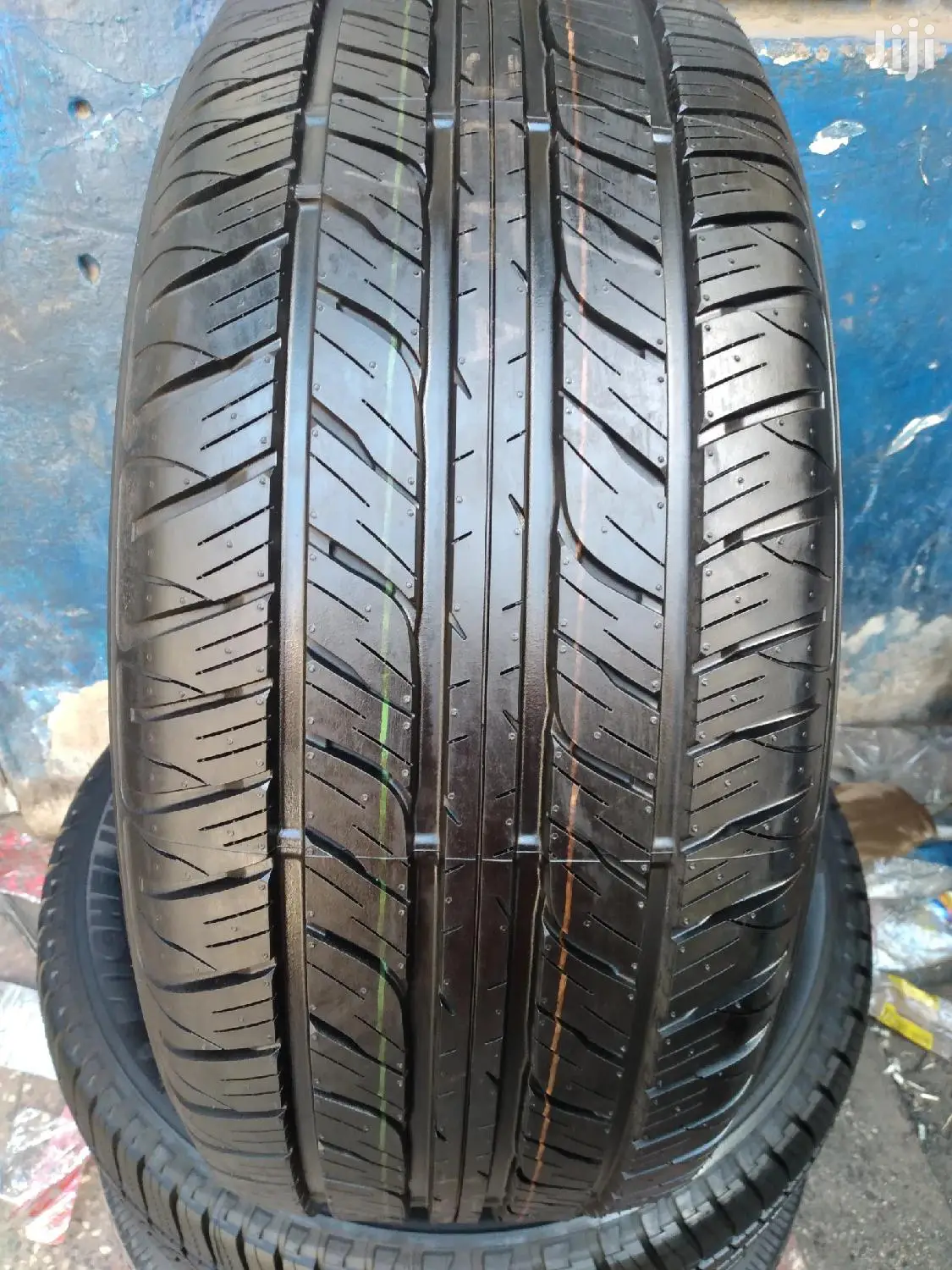 Original Dunlop Tires Sizes 285/50r20 Made in Japan.