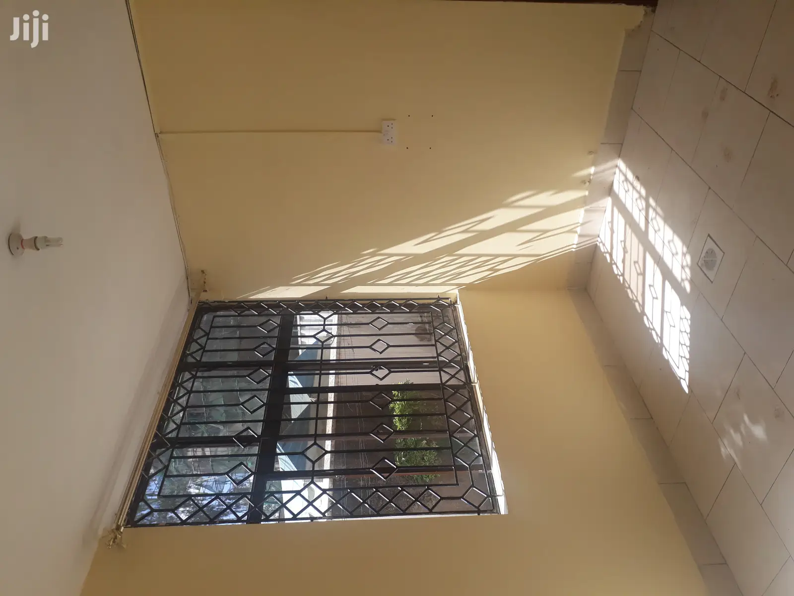 Yaya Centre Wood Avenue 1 Bedroom for Rent