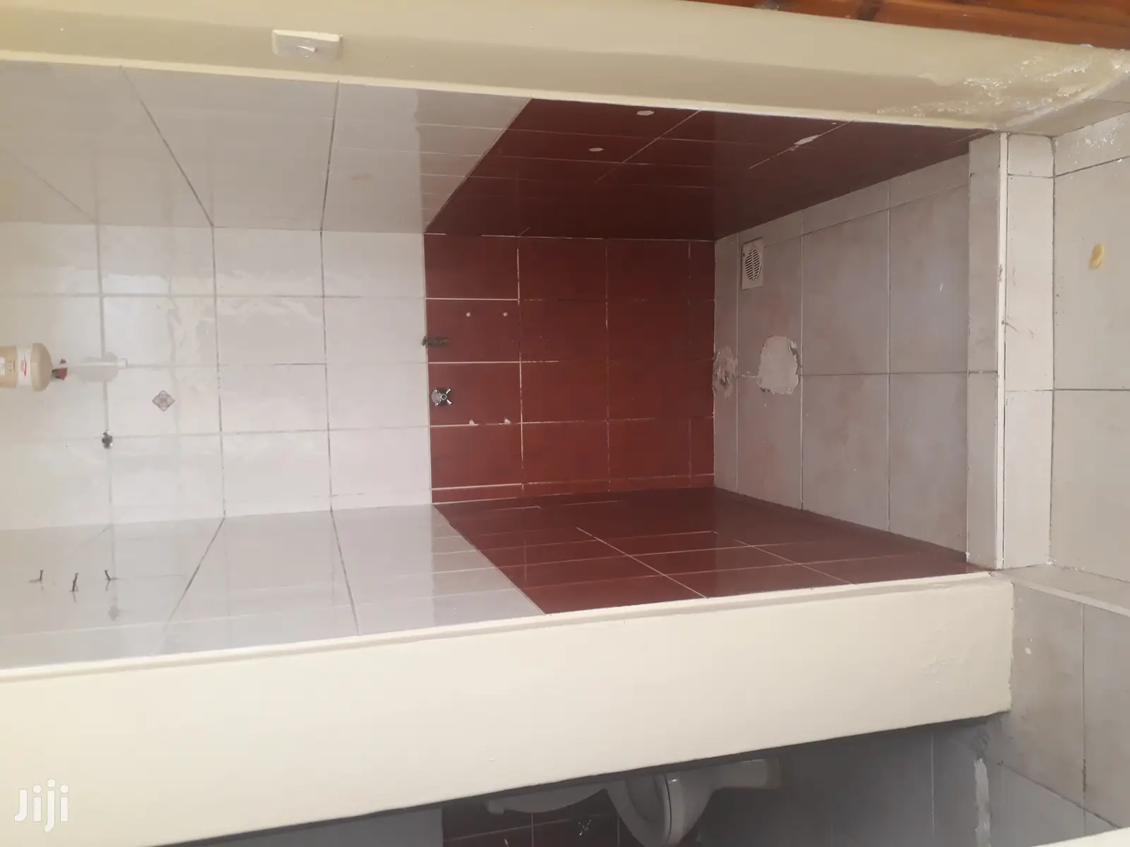 Yaya Centre Wood Avenue 1 Bedroom for Rent
