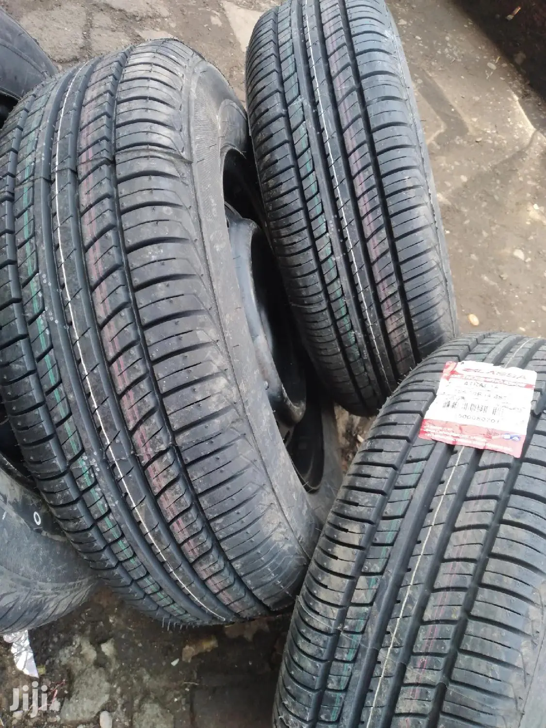 Lassa Tires Sizes 185/70r14 Made in Turkey.