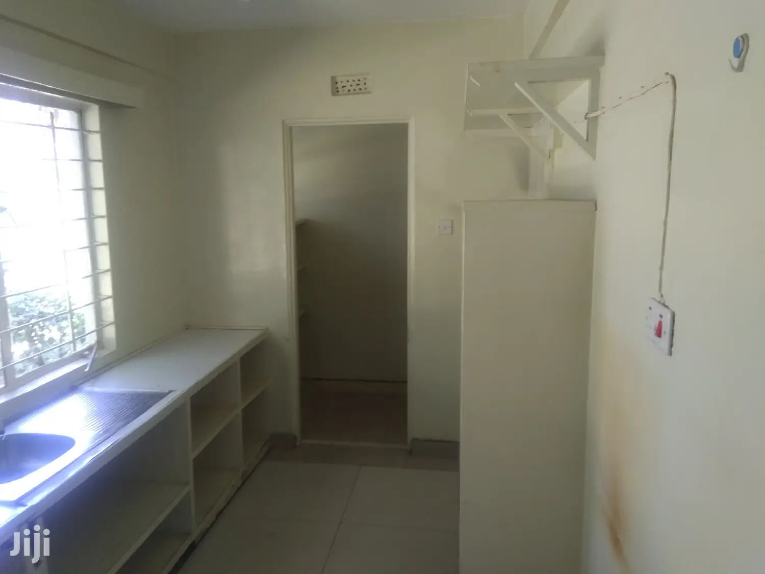 1bedroomed Spacious Apartment To Let, Kileleshwa
