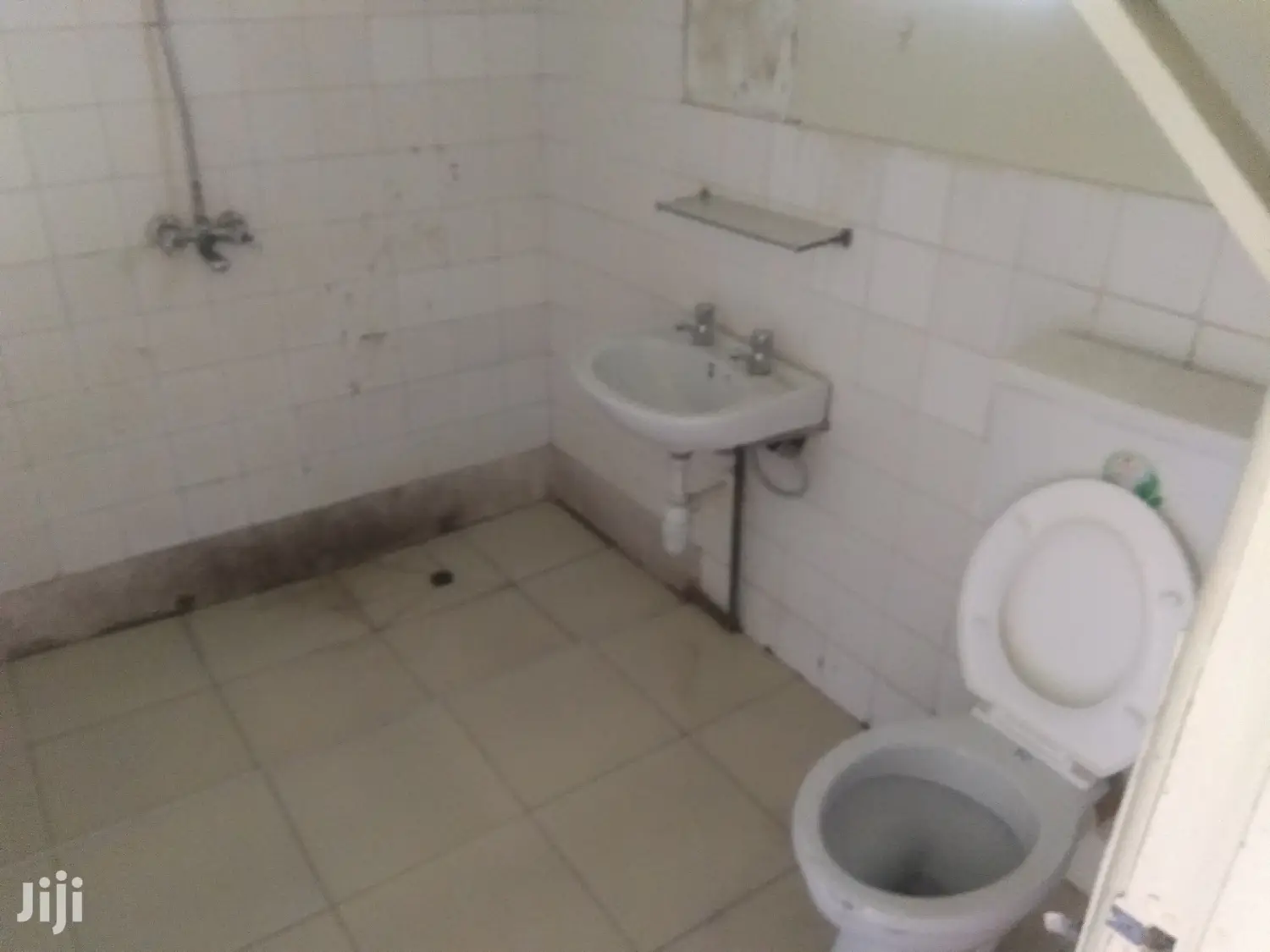 1bedroomed Spacious Apartment To Let, Kileleshwa