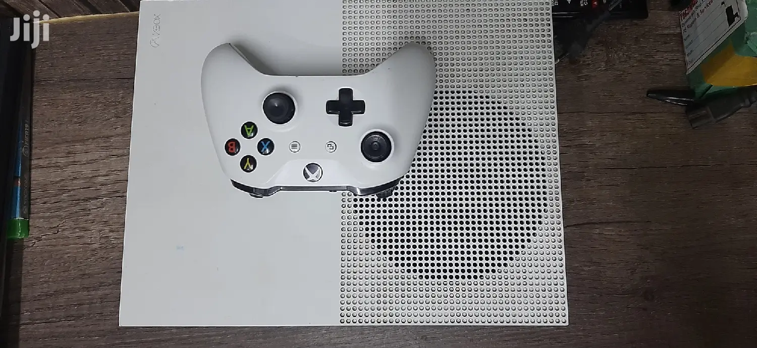 Snow White Xbox One S