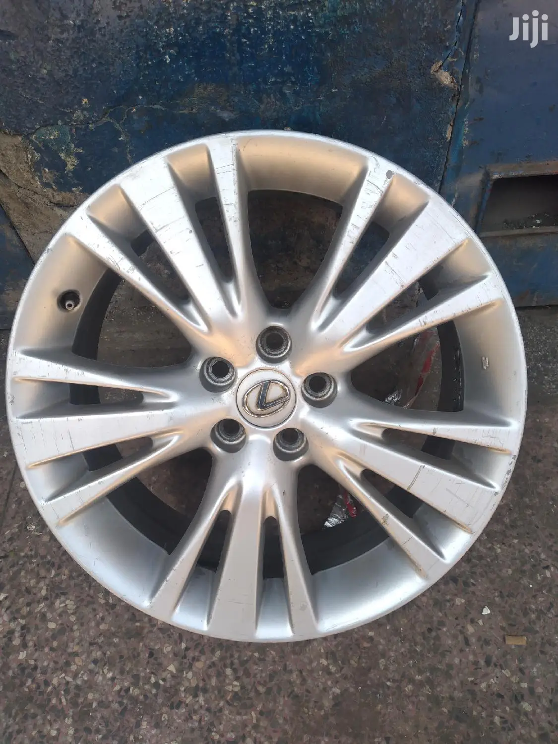 Original Rims Set Size 19 Inch for Lexus.