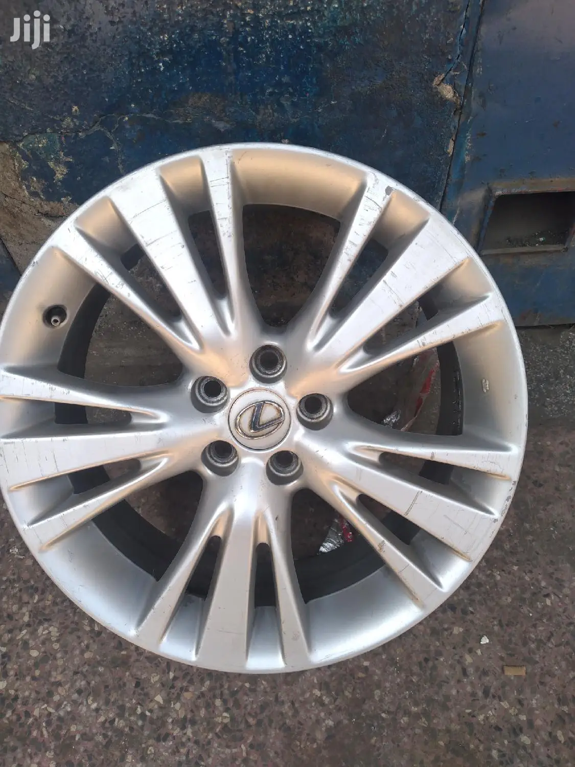Original Rims Set Size 19 Inch for Lexus.