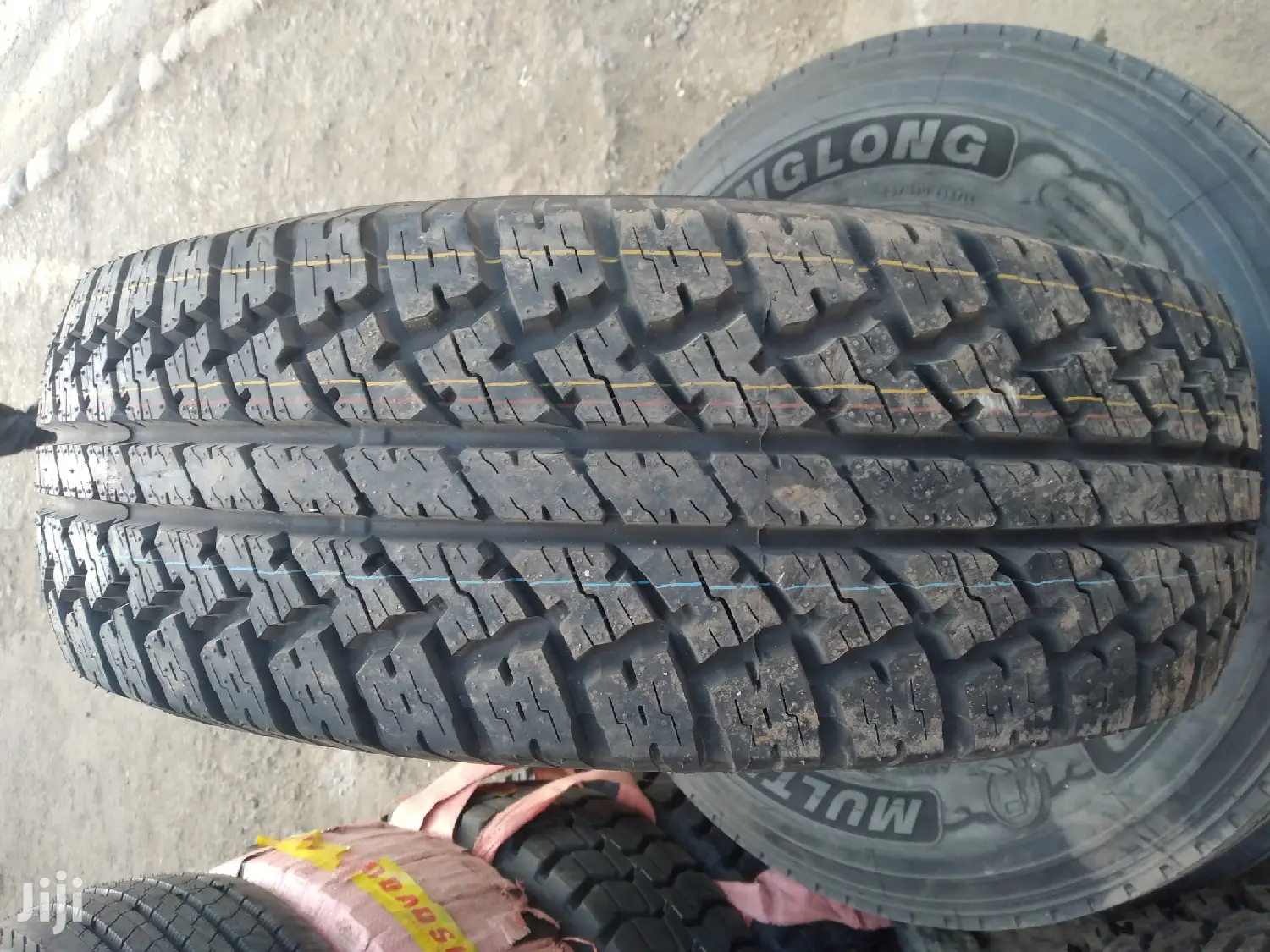 Maxtrek Tires Sizes 31X10.50R15 C 6ply.