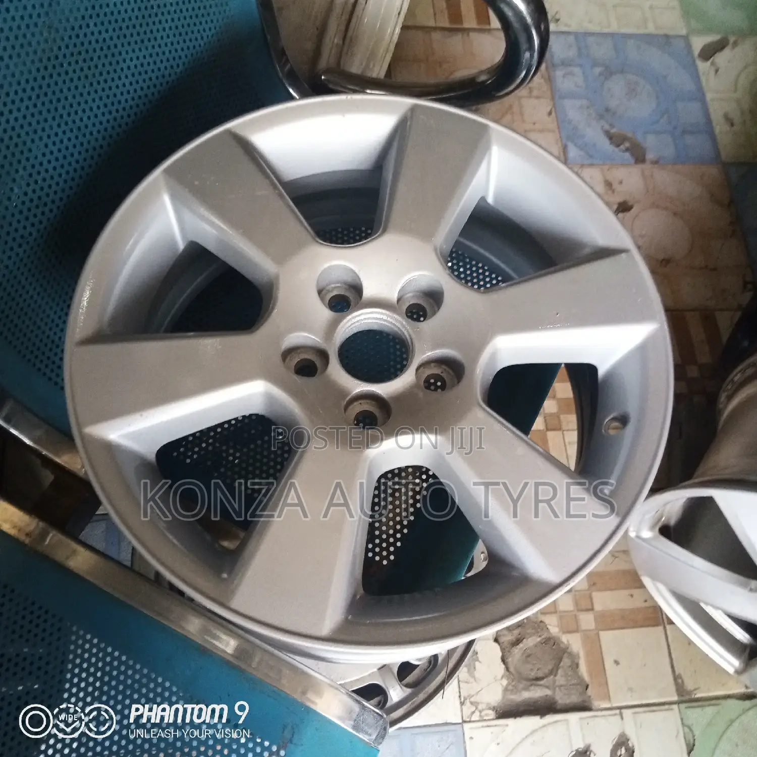 Toyota Harrie Sport Rims Size 17