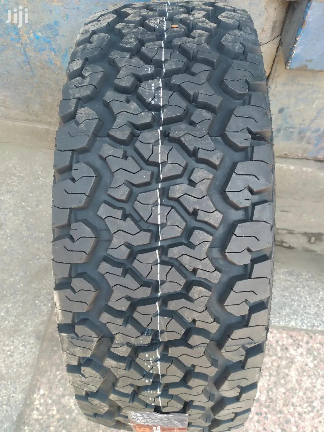 Maxxis Tires Sizes 265/65r17 a/T Made in Thailand.
