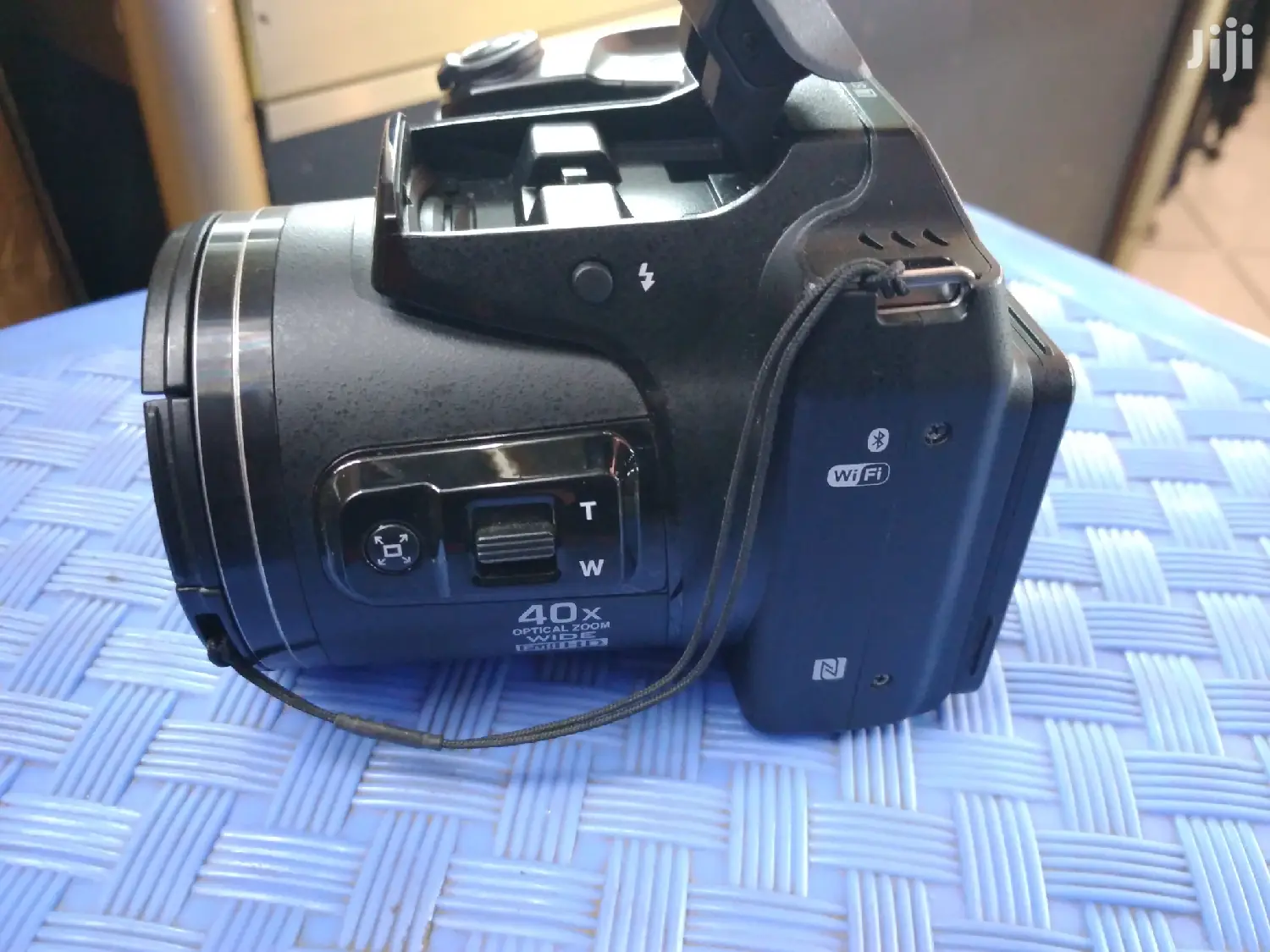 Nikon B500
