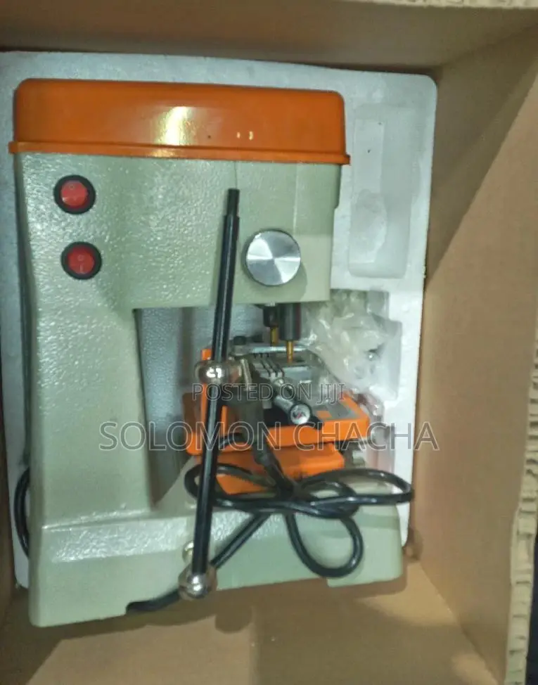 Key Cutting Machine