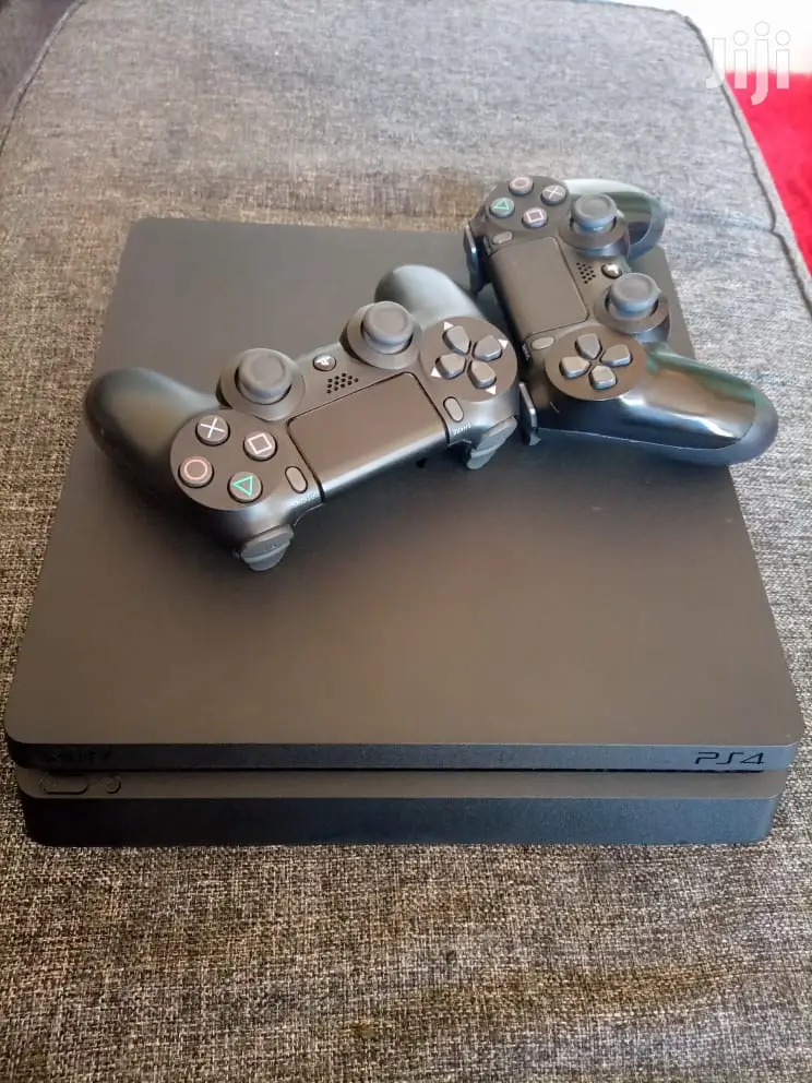 Play Station 4 Slim Clean, Kid Owned