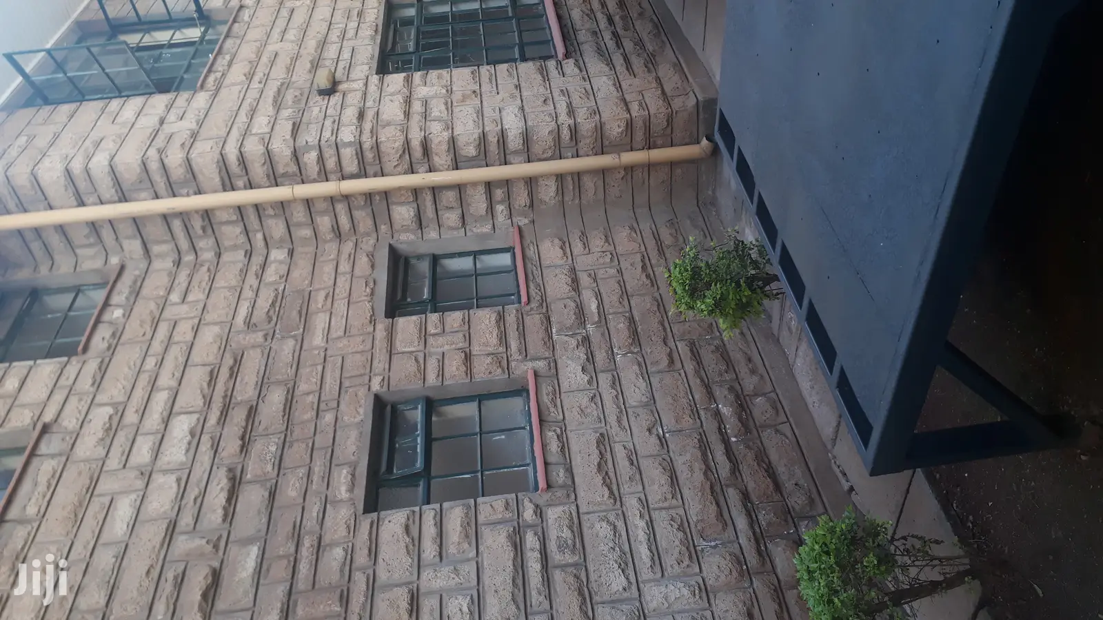4bdrm Apartment in Kyuna Estate for Rent