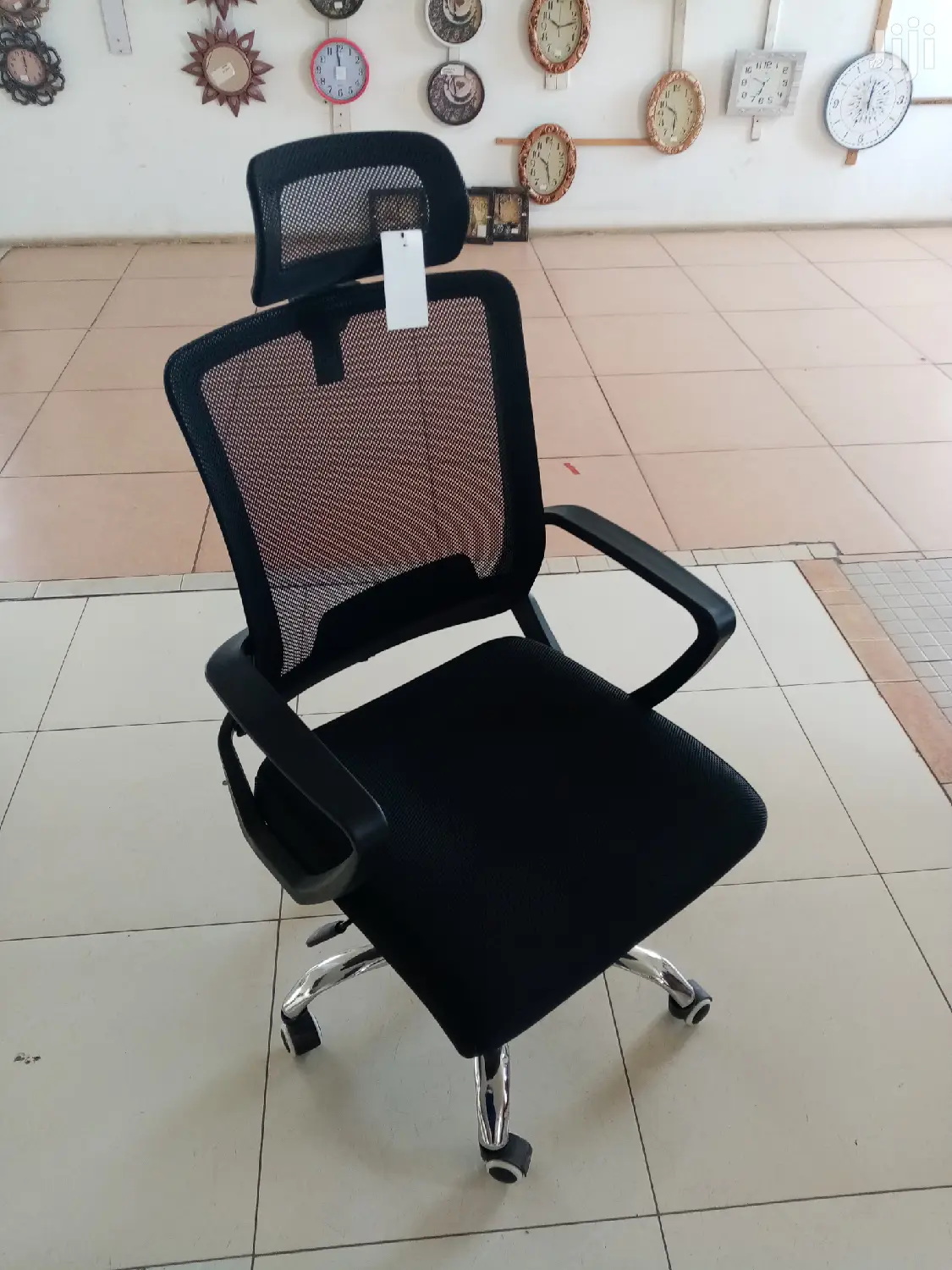 Elegant Headrest Office Chair