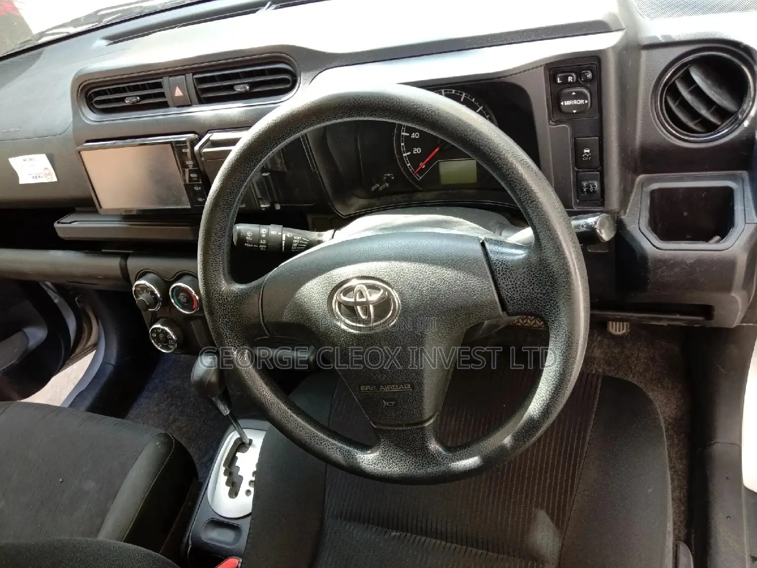 Toyota Succeed SV Premium 2016 Silver