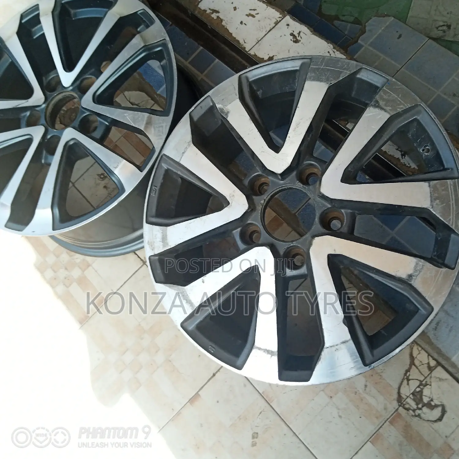 Toyota Land Cruiser V8 Sport Rims Size 20.