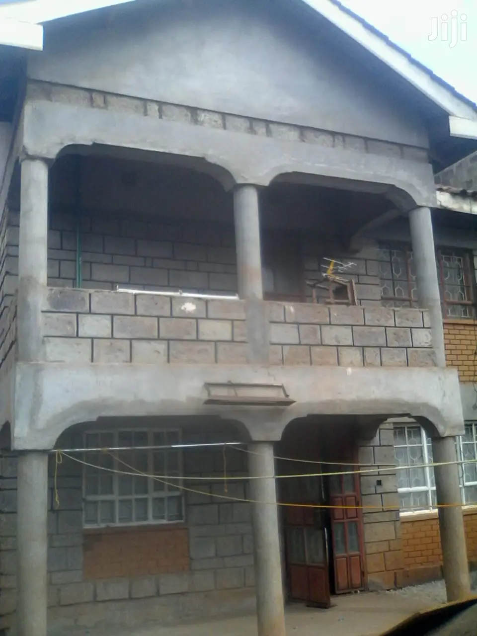 Spacious 5bedroomed Maisonette For Sale