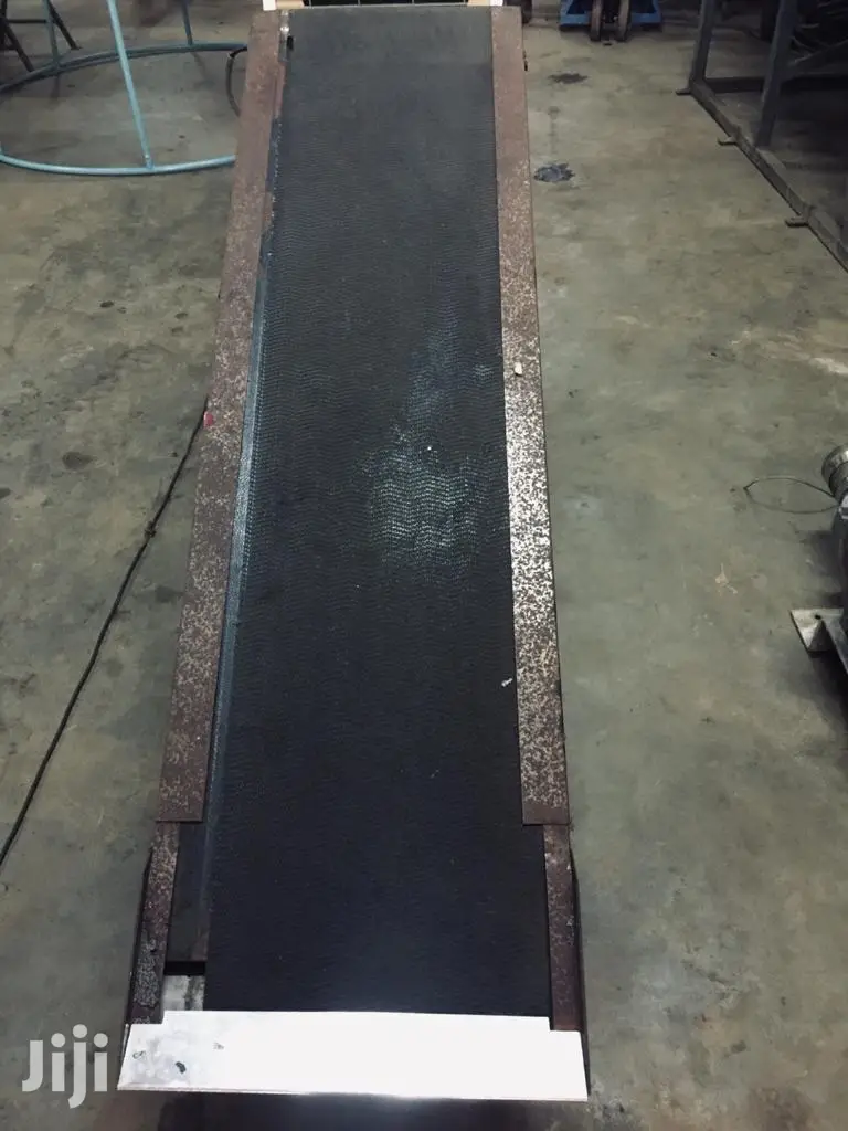 EX-UK Conveyor Belt System
