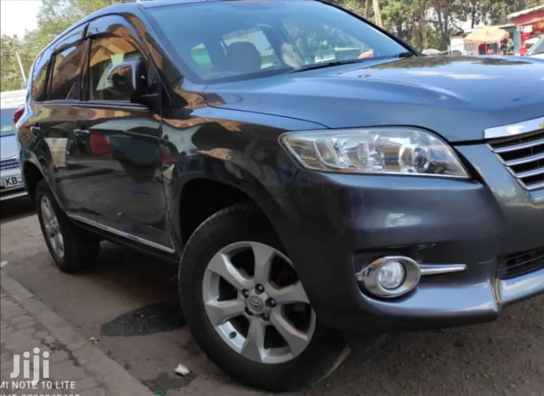 Toyota Vanguard Rav4 Available for Car Hire/Car Rental