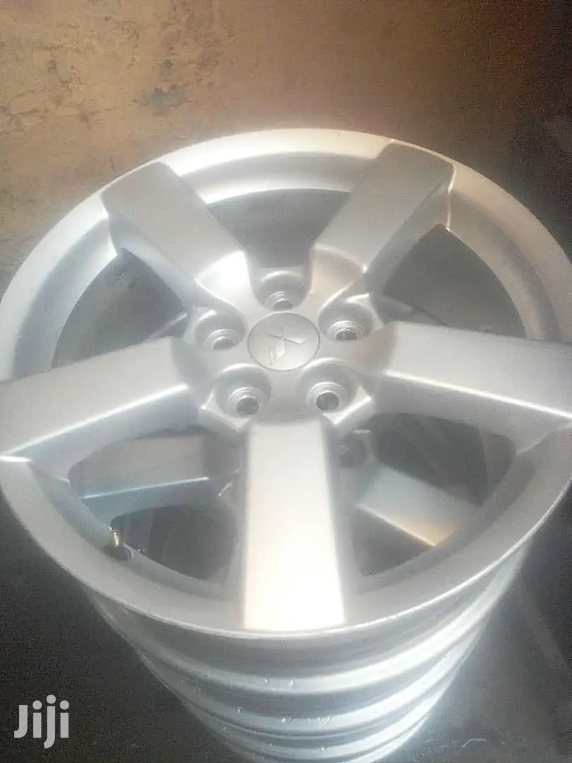 Original Rims Set Size 18 Inch for Mitsubishi Outlander.