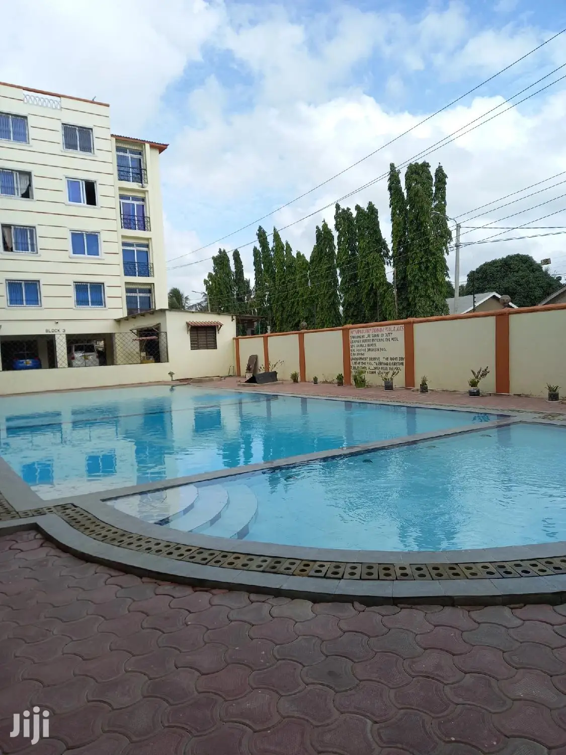 To Let 3 Bedrooms Flats Mtwapa