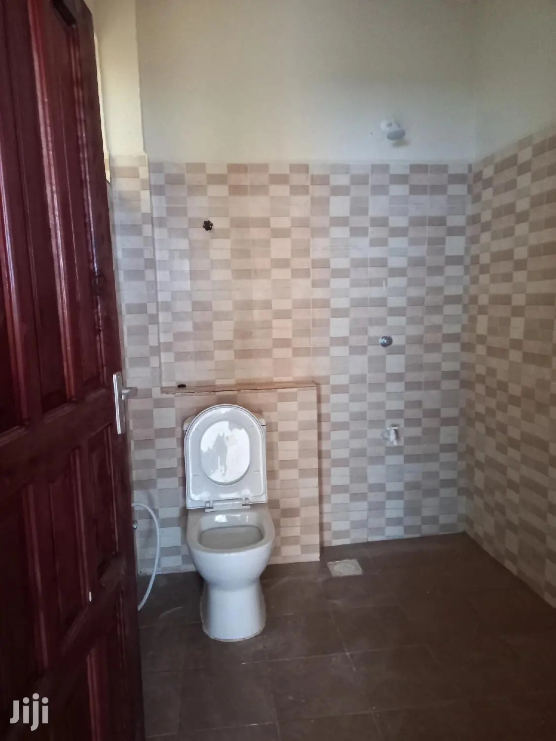 To Let 3 Bedrooms Flats Mtwapa