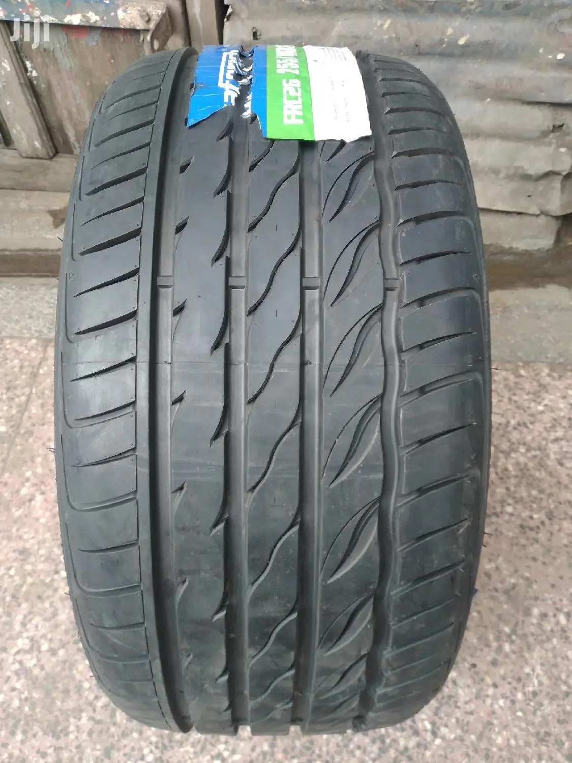 Saferich Low Profile Tires Sizes 255/40r18 H/T.