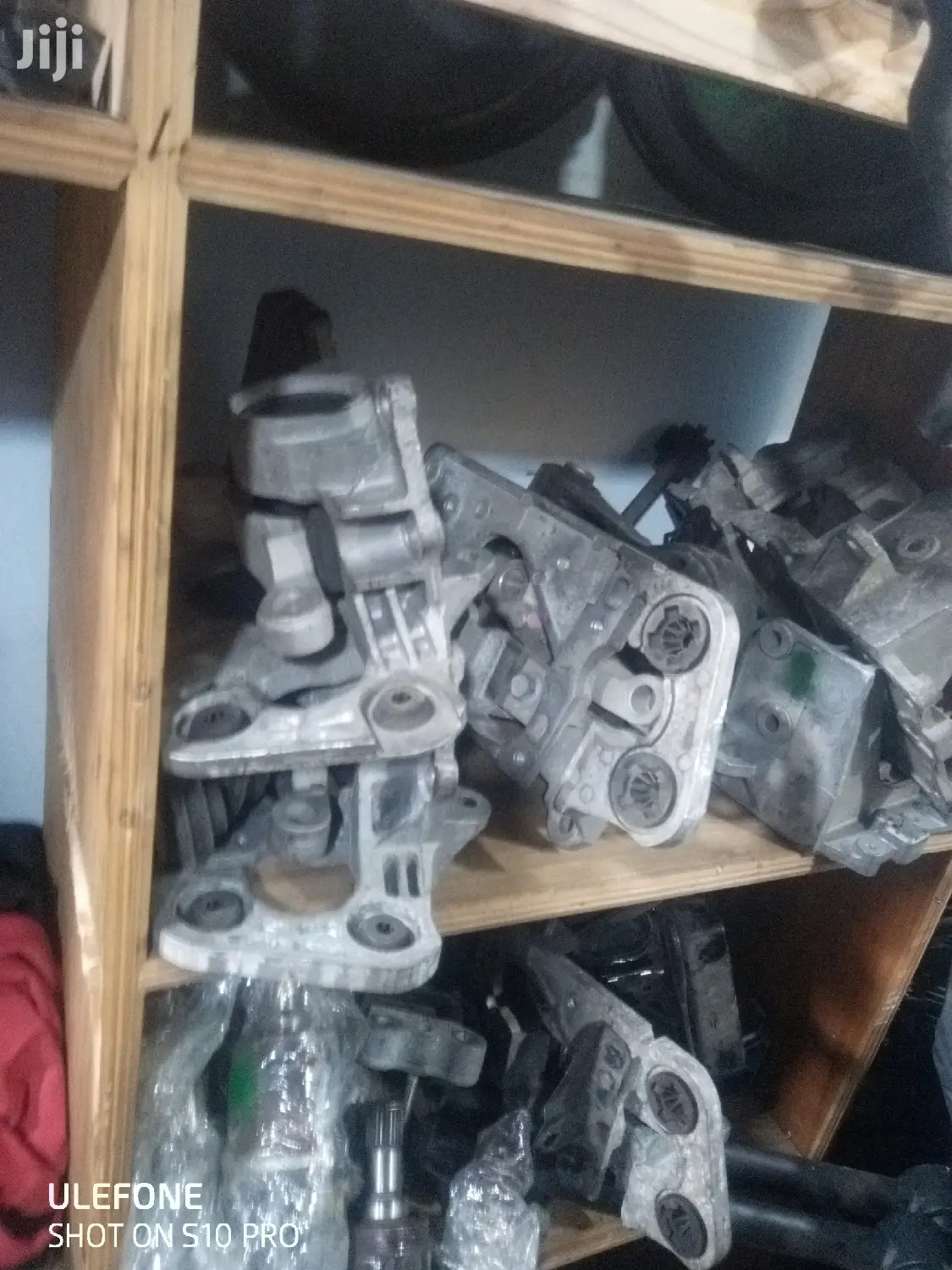 Engineand Gear Box Mountain