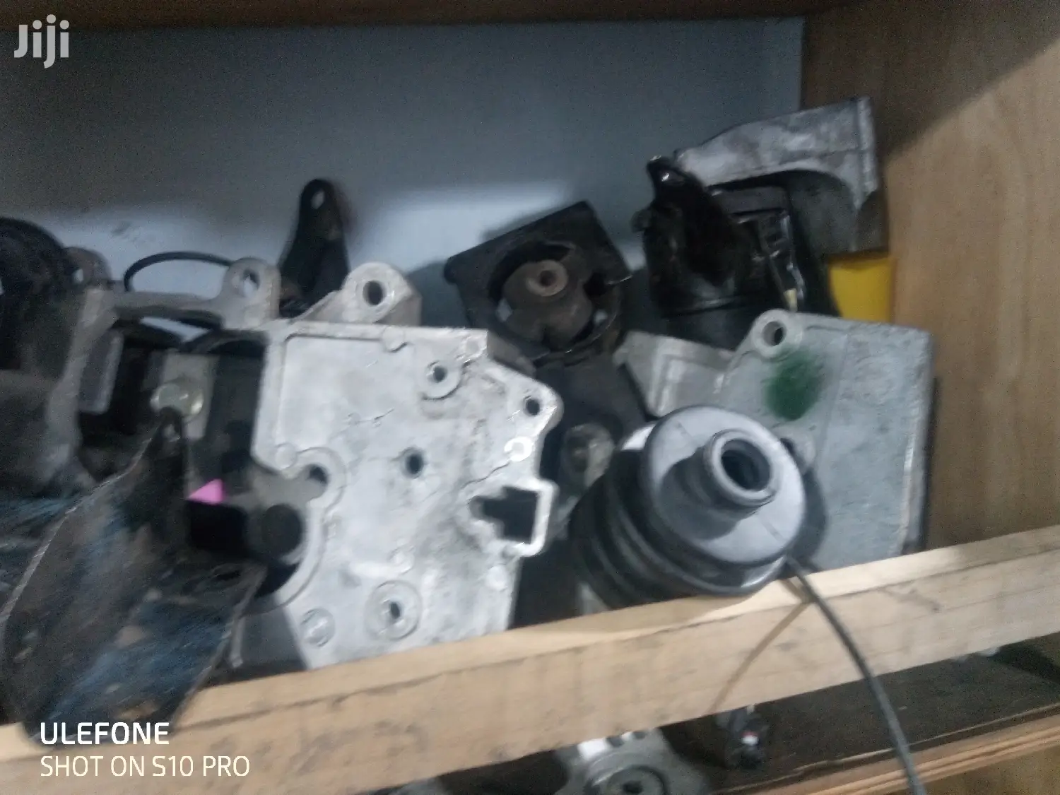 Engineand Gear Box Mountain