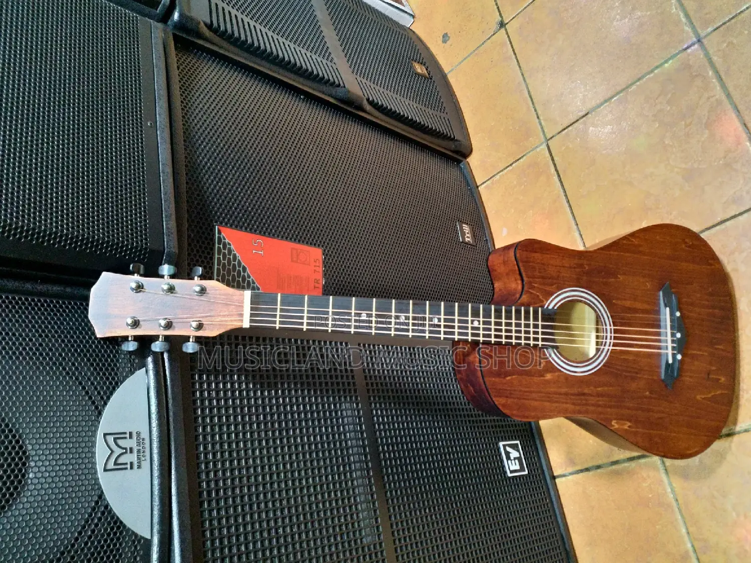 Acoustic Guitar With Engravement
