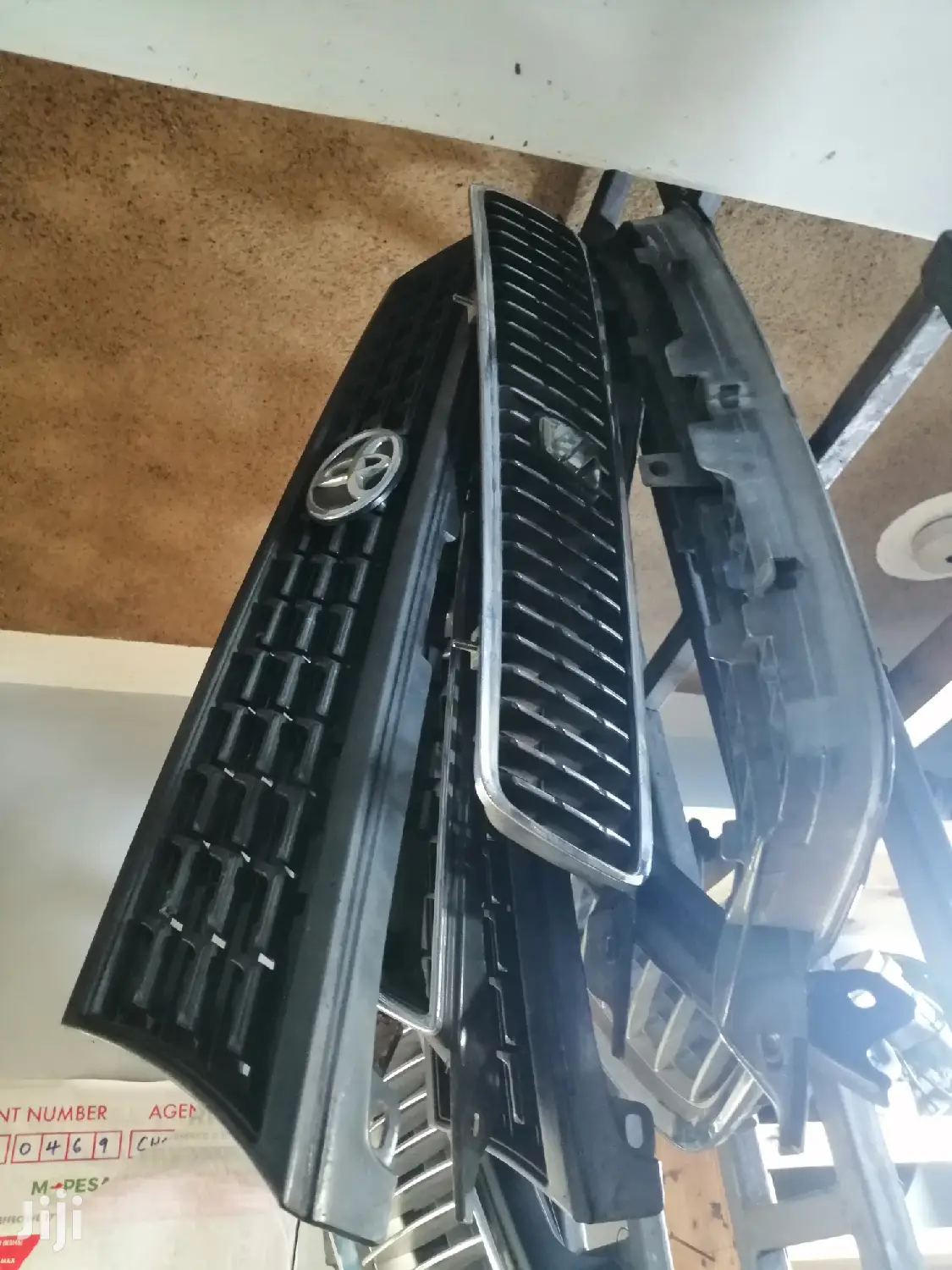 Toyota 100, Toyota 110, Toyota 102 Grills.