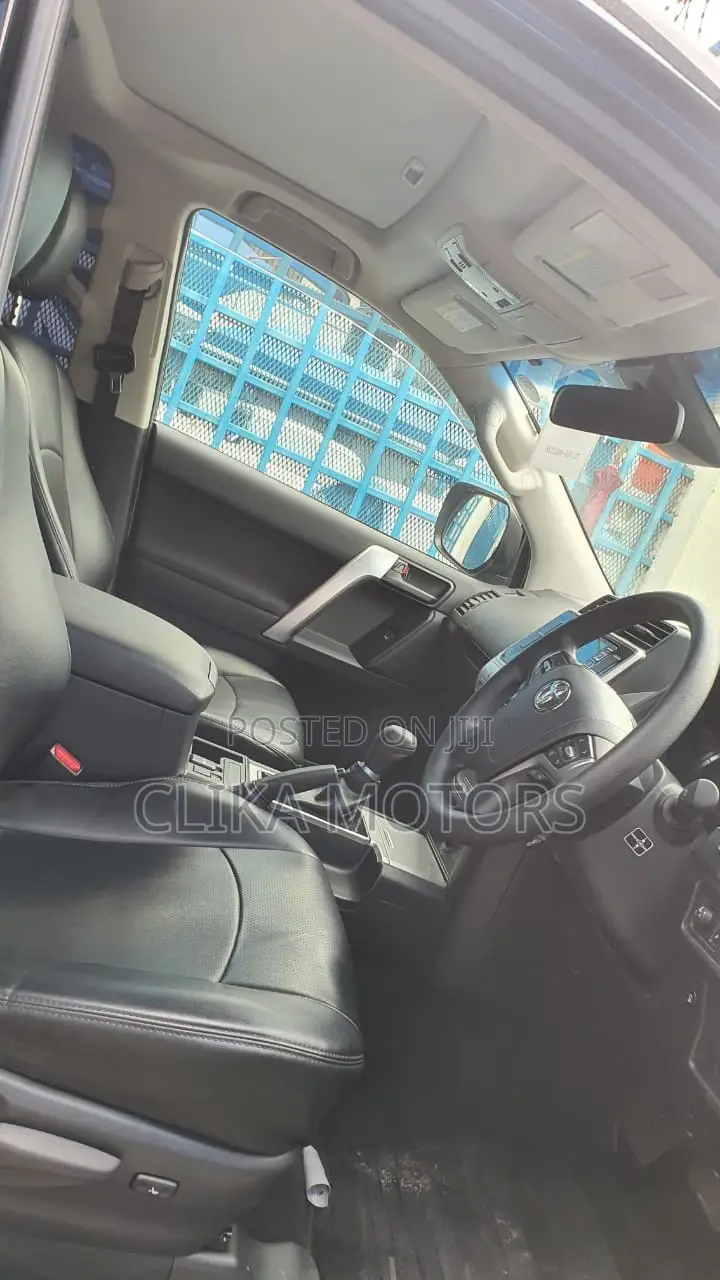 Toyota Land Cruiser Prado 2017 2.7 Black